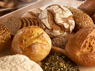 Kruh iz domače peke: slasten okus, hrustljava skorja in značilne luknje v notranjosti #nagradnikviz
