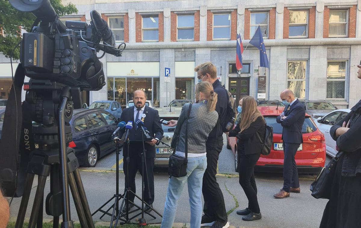 janez poklukar | Z razpisom bodo poskrbeli za urgentne primere, obljubljajo na ministrstvu. Že prihodnji teden pa bodo začeli klicati bolnike, ki na zdravstveno storitev čakajo nedopustno dolgo.  | Foto Ministrstvo za zdravje