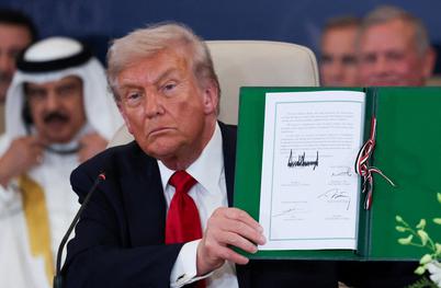 Zgodovinski podpis Donalda Trumpa?