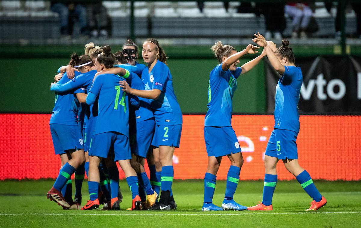 slovenska ženska nogometna reprezentanca, Slovenija : Nizozemska, kvalifikacije | Slovenke se iz Turčije vračajo z visoko zmago. | Foto Blaž Weindorfer/Sportida