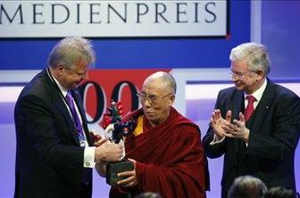 Dalajlama posvaril pred "zelo napetim" položajem na Tibetu