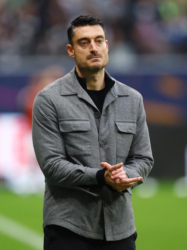 Albert Riera ima le še teoretične možnosti, da ujame šesto mesto, ki v Nemčiji še pelje v Evropo. | Foto: Reuters