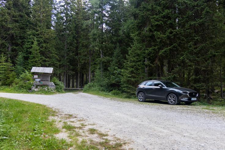 Izhodišče ture pod planino Podvežak | Foto: Matej Podgoršek