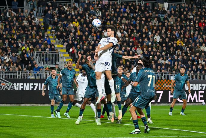 Inter do srečne zmage z avtogoloma, "slovenski" obračun brez zmagovalca