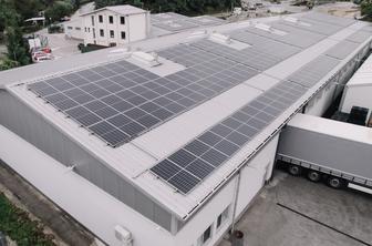 Elektriko so prodajali za 52 evrov. Mesec pozneje že za 176 evrov.