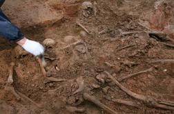 Pri Kamniški Bistrici odkrili 13 človeških okostij