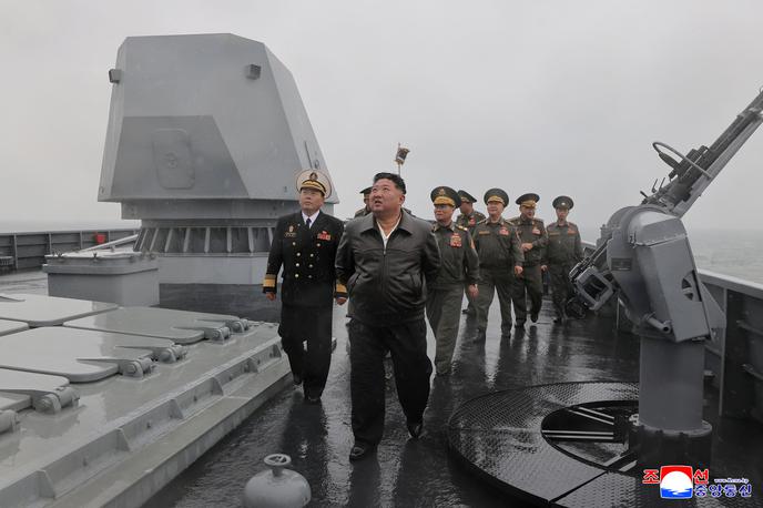 Kim Jong-un, Severna Koreja | Kim je v sredo obiskal "novo tovarno za proizvodnjo jedrskega materiala", kjer je napovedal znatno krepitev državnih jedrskih zmogljivosti. | Foto Reuters