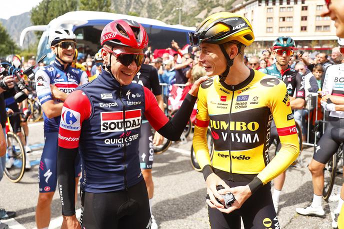 Remco Evenepoel Jonas Vingegaard Vuelta 2023 | Remco Evenepoel, vodilni na Dirki po Španiji, bo v zaključku 6. etape pozoren predvsem na Jonasa Vingegaarda.  | Foto Unipublic/Sprint Cycling Agency