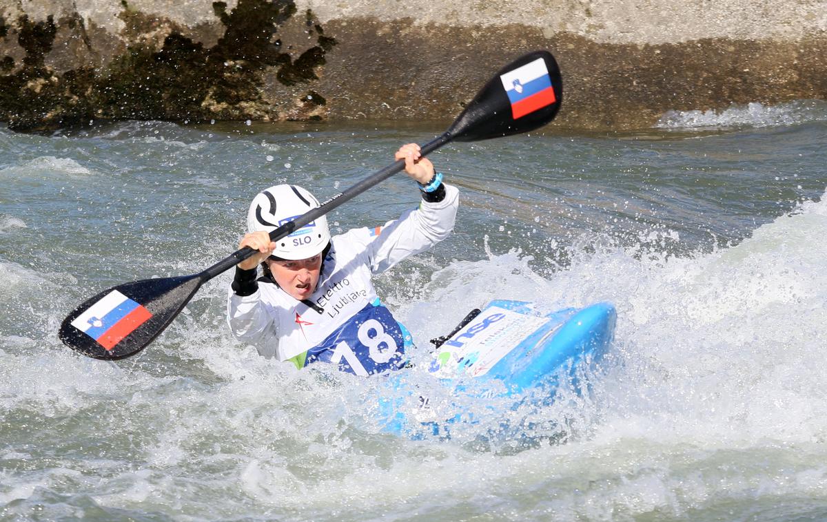 Eva Alina Hočevar | Slovenska kajakašica Eva Alina Hočevar je na tekmi svetovnega pokala slalomistov na divjih vodah v Tacnu prišla še do drugega odličja. | Foto Nina Jelenc