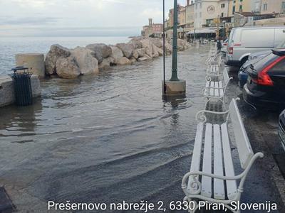 V Piranu opozarjajo na dodatno povišanje gladine morja