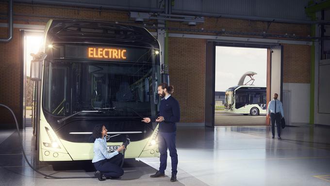 Ob izbiri baterije z največjo kapacitete ima 7900 electric do 200 kilometrov električnega dosega. | Foto: Volvo