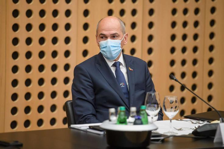 "Po moji oceni ga lahko končamo do jeseni, če bodo vsi opravili svoje delo," pravi Janez Janša. | Foto: Nebojša Tejić/STA