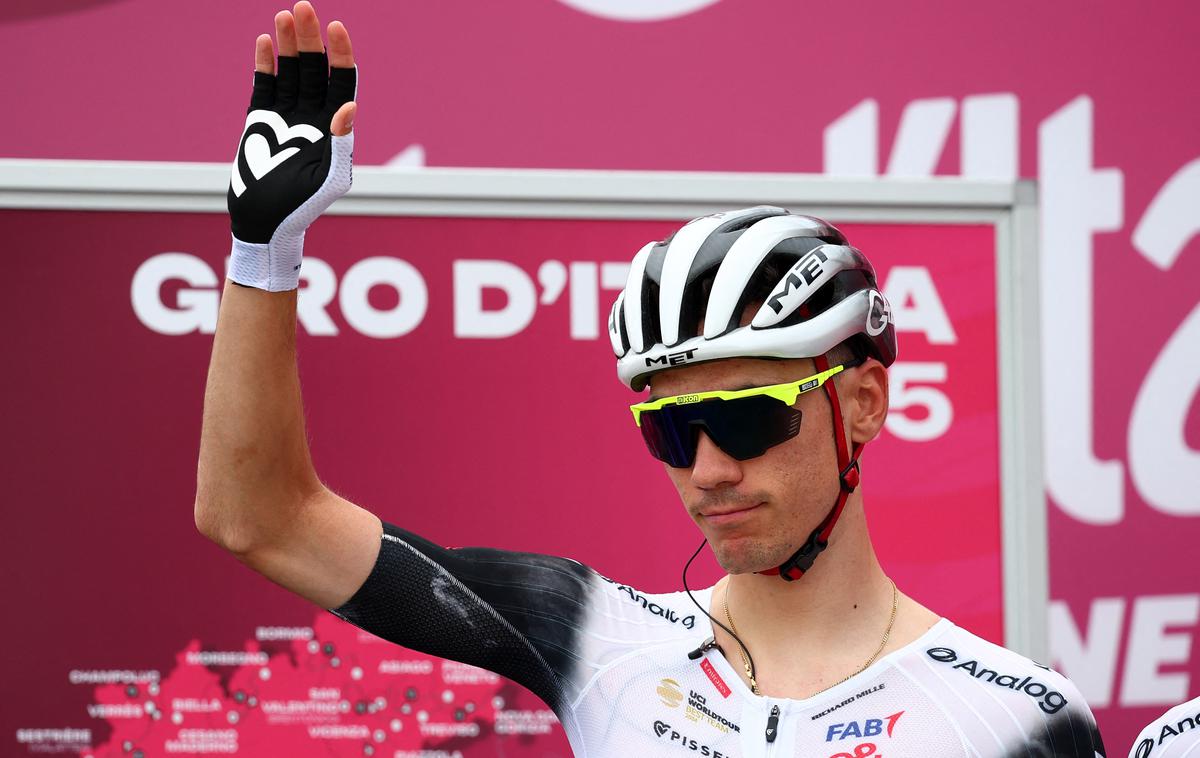 Juan Ayuso, Giro 2025 | Juan Ayuso je danes Giru pomahal v slovo. | Foto Reuters