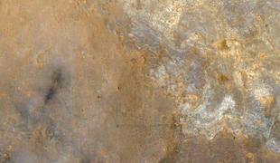 Prastar meteorit razkriva skrivnosti nastajanja Marsa