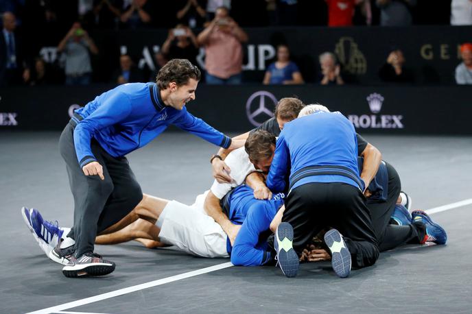 Laverjev pokal | Kup veselja: Alexander Zverev, Stefanos Cicipas, Roger Federer, Dominic Thiem in Rafael Nadal so Evropi priigrali zmago na Laverjevem pokalu. | Foto Reuters