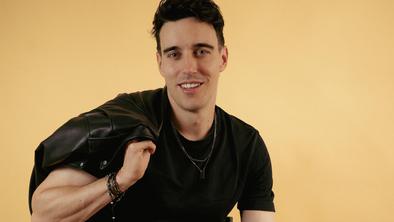 S ponosom lahko pove, da so poslušalci njegova druga polovica na odru