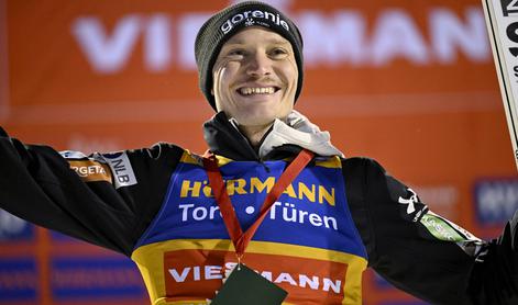 Skakalci, na čelu z vodilnima Slovencema, pester spored nadaljujejo na Poljskem