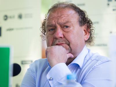 Brlek napovedal menjavo vstopnic za prekinjeno opero Turandot