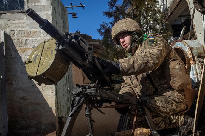 Bahmut Ukrajina | Bahmut na vzhodu Ukrajine ruske enote poskušajo zavzeti že od lanskega poletja, zadnje tedne pa je v središču ruskih napadov. Skupina Wagner je na čelu te najdaljše ruske ofenzive od začetka ruske invazije na Ukrajino. | Foto Reuters