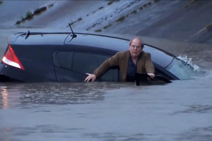 Moški potopil svoj avtomobil | Foto YouTube