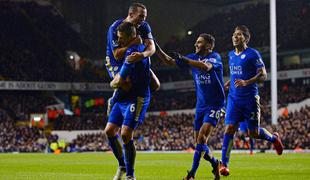 Leicester spet na vrhu skupaj z Arsenalom, ki je remiziral v Liverpoolu