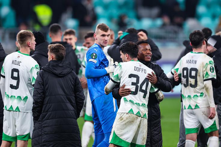 Olimpija je v tej sezoni edini klub, ki nastopa v evropskih tekmovanjih in je dobil vseh pet domačih tekem. | Foto: Aleš Fevžer