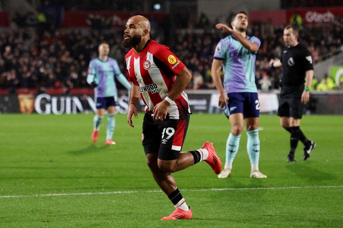 Bryan Mbeumo Brentford Arsenal | Bryan Mbeumo je popeljal Brentford v vodstvo proti Arsenalu v 13. minuti. | Foto Reuters