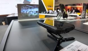 Doogee, telefon z vgrajenim projektorjem