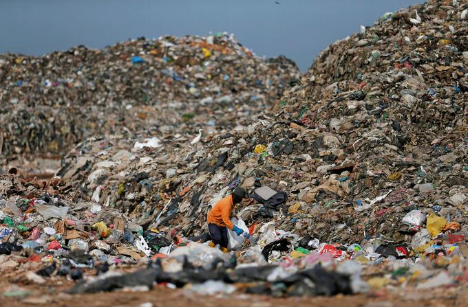 Odpadna embalaža je velika težava ne le pri nas, temveč tudi marsikje po svetu. | Foto: Reuters
