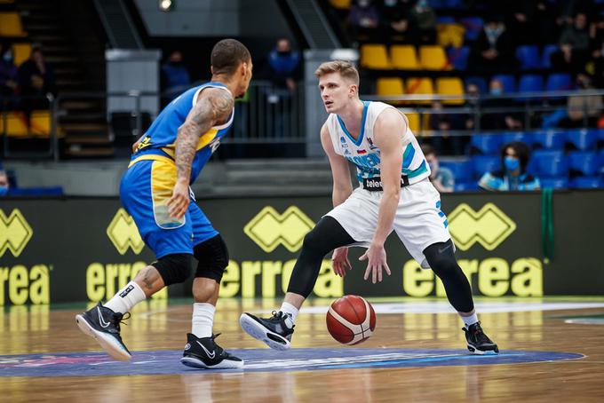Luka Rupnik je bil najbolj razpoložen v slovenski vrsti, edini je presegel dvomestno število točk. | Foto: FIBA