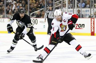Pittsburgh s Crosbyjevim hat-trickom že na pol poti