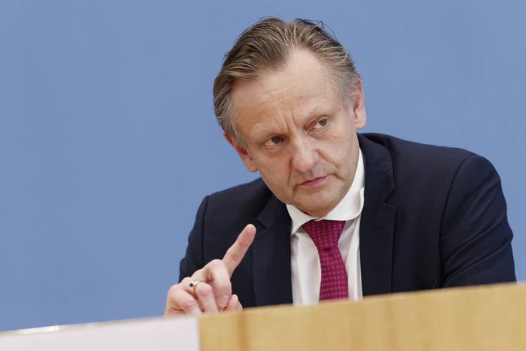 V AfD so glede niza smrti kandidatov razdeljeni. Kay Gottschalk (na fotografiji) za zdaj ne vidi nič sumljivega, drugi spet trdijo, da so smrti sumljive. | Foto: Guliverimage