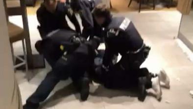 Ambasada Rog policiji na shodu očitala prekomerno in rasno nasilje