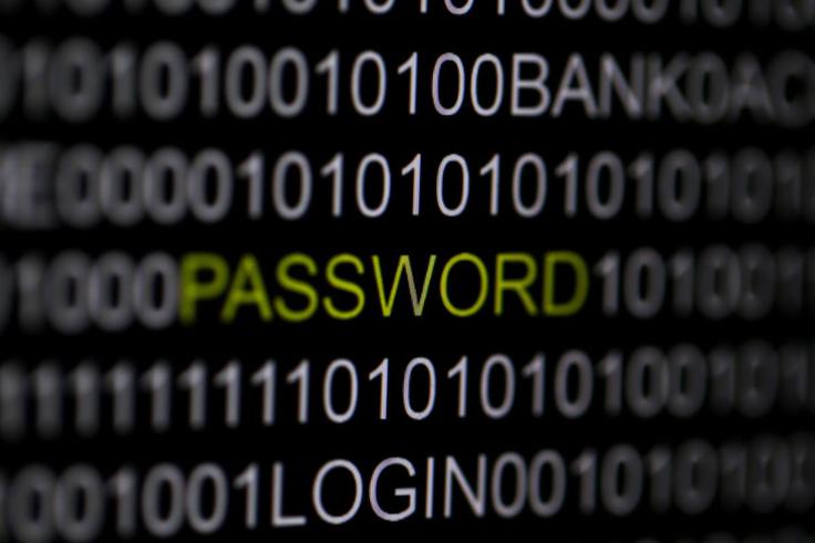 Uporabniku lahko programu KeePass tudi prepusti izmišljanje novih gesel.  | Foto: 