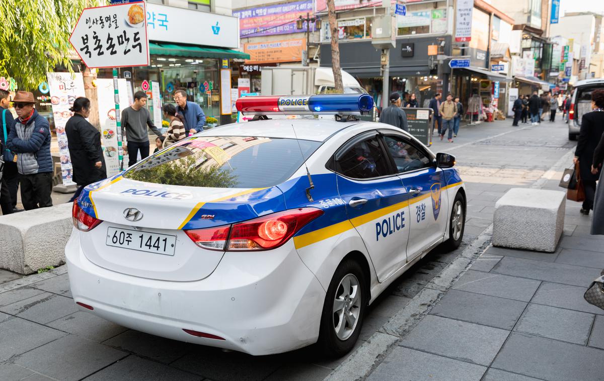 Seul, policija, Južna Koreja | Policija vzrok nesreče še preiskuje in navaja, da lahko število smrtnih žrtev še naraste. | Foto Shutterstock