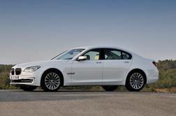 BMW serije 7 je varčnejši, zmogljivejši, udobnejši, samozavestnejši …
