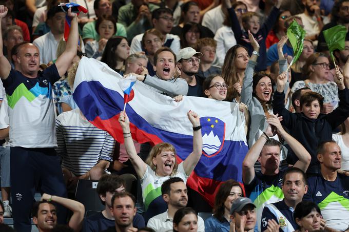 Slovenci so imeli v Parizu tudi nekaj podpore s tribun. | Foto: www.alesfevzer.com