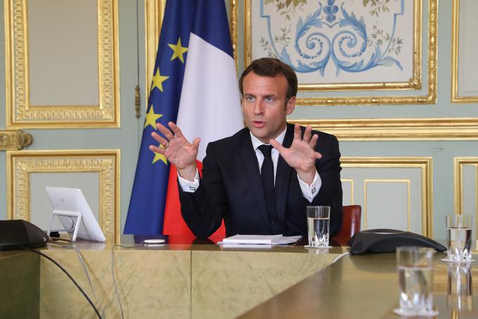 Macron, ki bo v ponedeljek dopolnil 43 let, se je tako pridružil več drugim svetovnim voditeljem, ki so že bili okuženi z novim koronavirusom. | Foto: Reuters