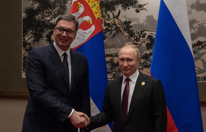 Vučić je dejal, da se je s Putinom dogovoril za triletno pogodbo o dobavi plina, o podrobnostih pa se je treba dogovoriti z Gazpromom. V telefonskem pogovoru je spregovoril tudi o širitvi omrežja skladišč plina v Srbiji. | Foto: Reuters