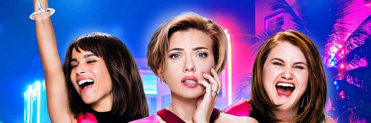 Čeprav so najboljše prijateljice s kolidža in glavne junakinje te politično nekorektne komedije za odrasle malce starejše (med njimi sta tudi Scarlett Johansson in Kate McKinnon), se obnašajo kot podivjane najstnice, ko se po desetih letih zberejo na dekliščini v Miamiju. Vse lepo in prav, dokler po nesreči ubijejo poklicnega slačifanta. • V sredo, 28. 6., ob 21.35 na HBO 2.* │ Tudi na HBO OD/GO. | Foto: 