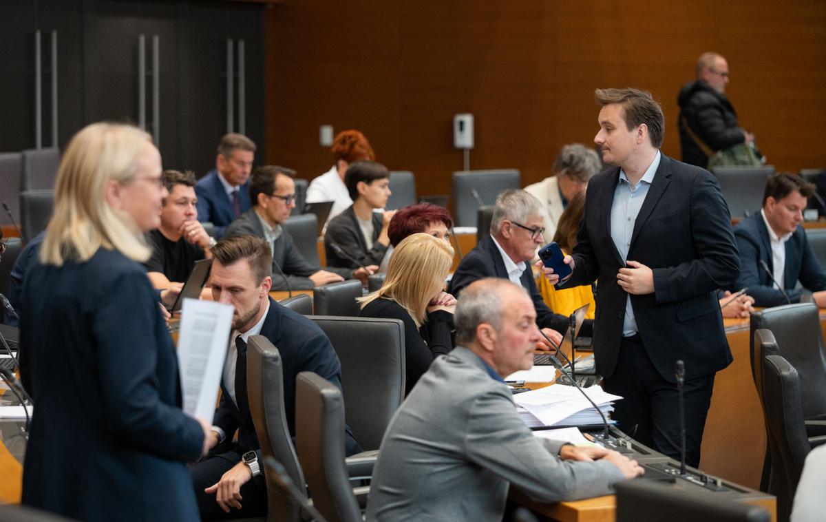 Državni zbor | Referendumsko vprašanje se bo glasilo: "Ali ste za to, da se uveljavi zakon o pomoči pri prostovoljnem končanju življenja, ki ga je sprejel državni zbor na seji dne 24. julija 2025?"  | Foto STA