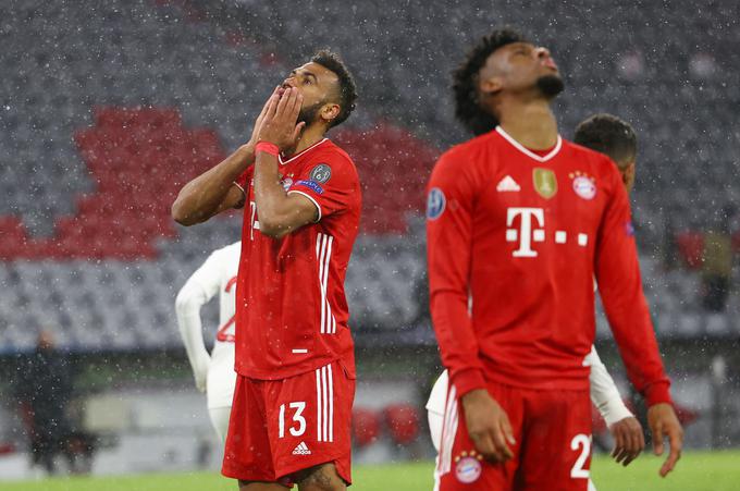 Bayern si je z domačim porazom proti PSG močno otežil pot do načrtovanega napredovanja v polfinale. | Foto: Reuters