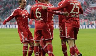 Bayern ne popušča, Bayer in Borussia Dortmund sledita
