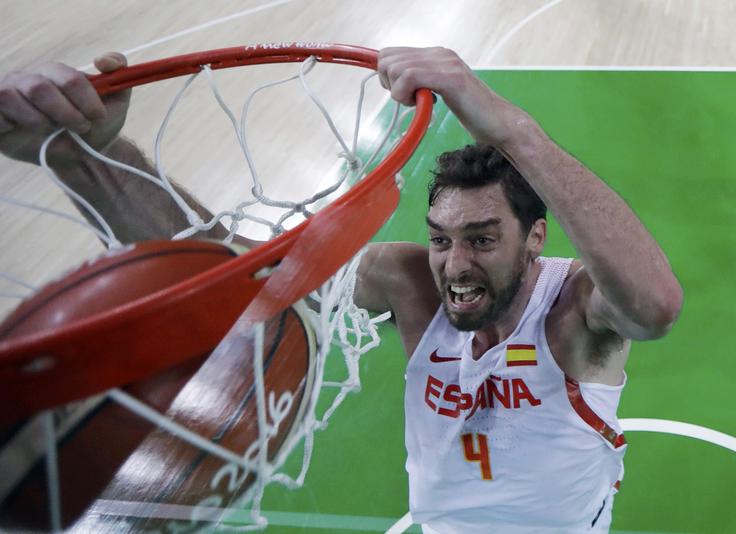 Pau Gasol je zdaj najboljši strelec evropskih prvenstev vseh časov. | Foto: Reuters