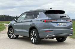 Mitsubishi outlander - je prevečkrat spregledan? Glede na prvi vtis neupravičeno.