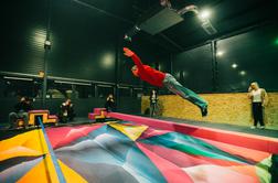 Mesto v malem bogatejše za največji trampolinski park v Sloveniji #foto #video