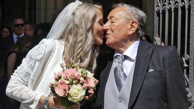 Avstrijski milijarder se je pri 91 letih šestič poročil