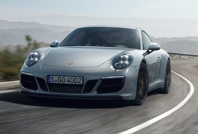 Porsche bo v Ljubljani razstavil model 911 carrera 4 GTS, ki ga poganja trilitrski motor V6 z močjo 331 kilovatov (450 "konjev"). Avto doseže 100 km/h v štirih sekundah in doseže najvišjo hitrost 310 kilometrov na uro. | Foto: Porsche