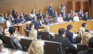 Poslancem se ne bo treba testirati na prepovedane droge