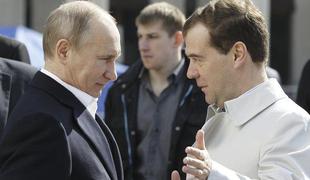 Medvedjev in Putin aktivna tudi ob koncu mandatov